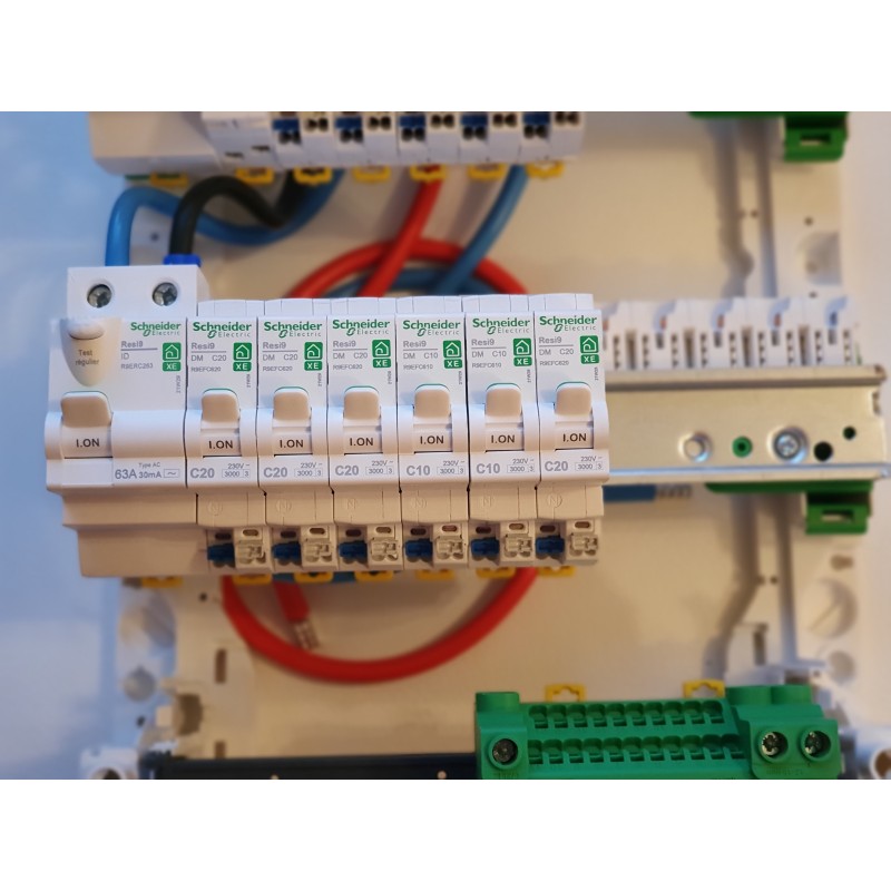 Tableau électrique SCHNEIDER RESI9 pré-cablé 2 rangées - Au Meilleur Prix