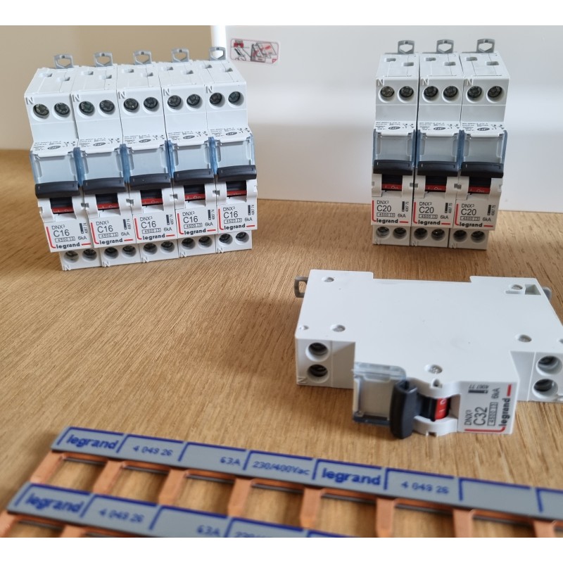 Coffret électrique pré-équipé - 3 rangées - 39 modules - 3 ID/13